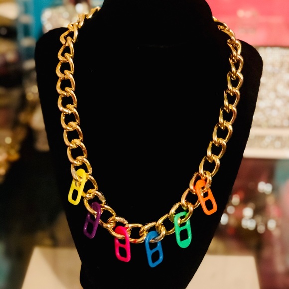 Necklace - Picture 3 of 9